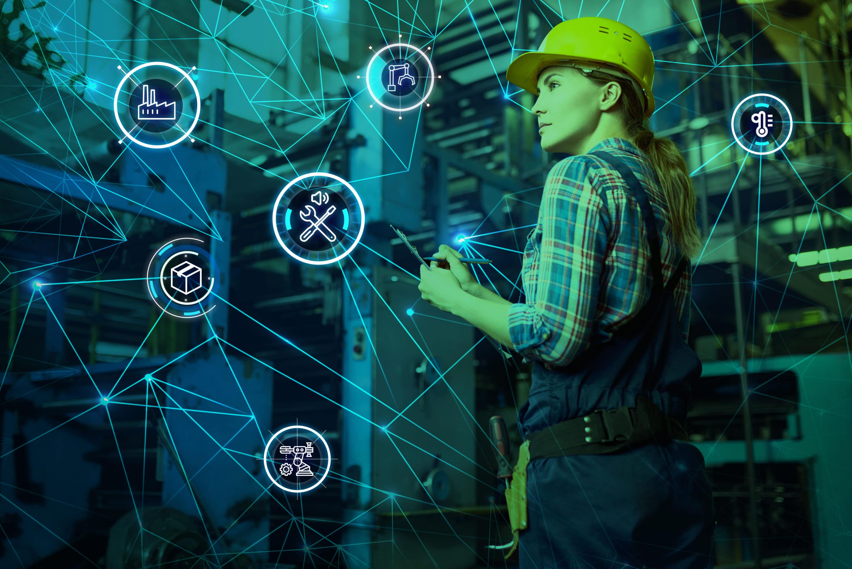 Smart Manufacturing: Teknologi IoT dan Edge Computing di 2024